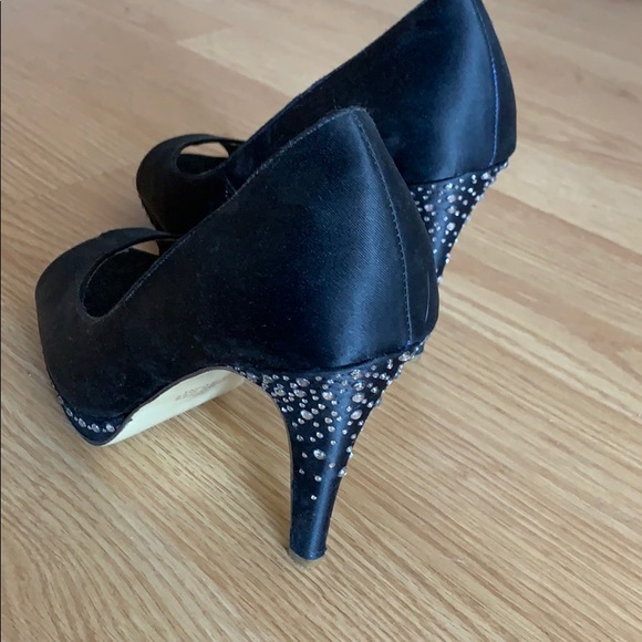 Black Heels - Picture 3 of 9